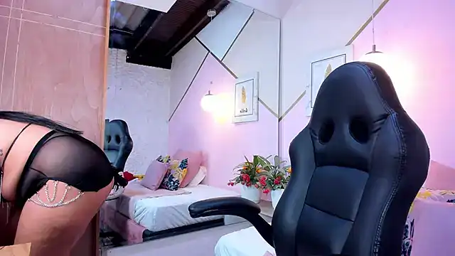 katleya_lewiis